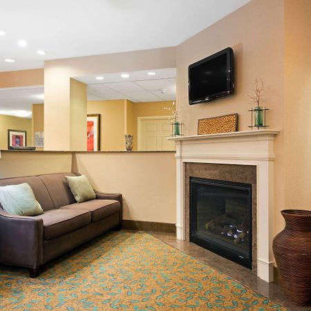 Baymont By Wyndham Denver International Airport Eksteriør billede