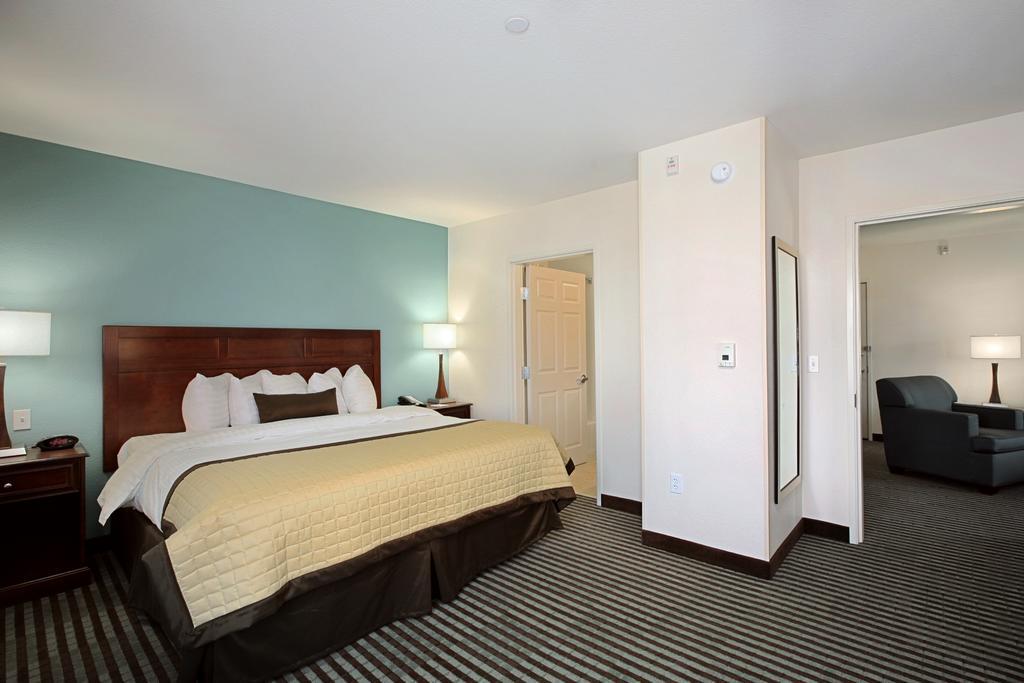 Baymont By Wyndham Denver International Airport Værelse billede