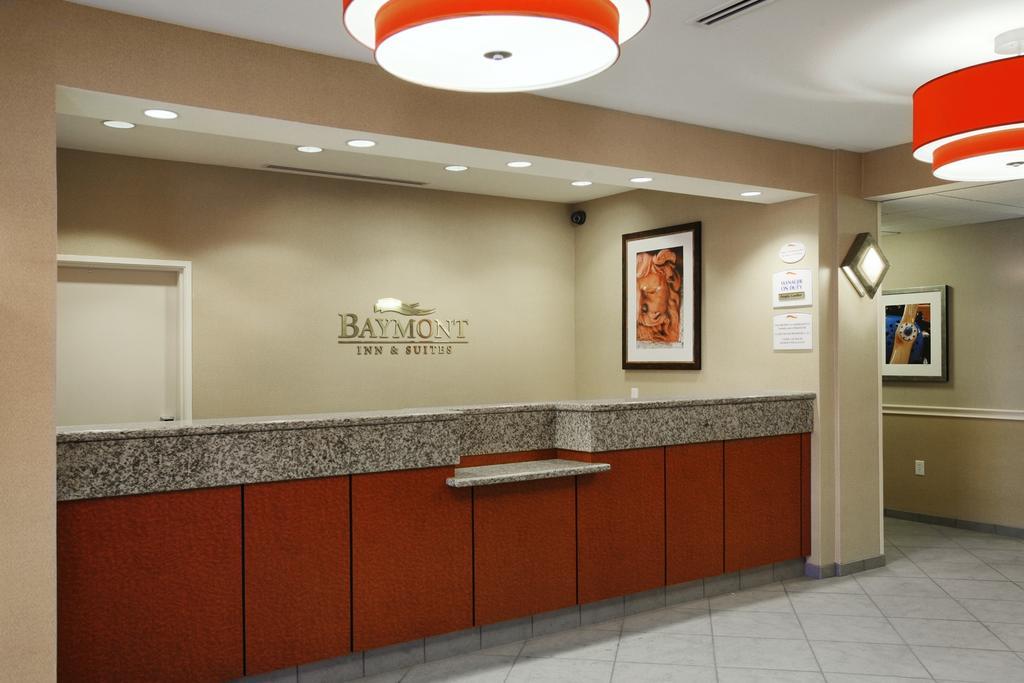 Baymont By Wyndham Denver International Airport Interiør billede
