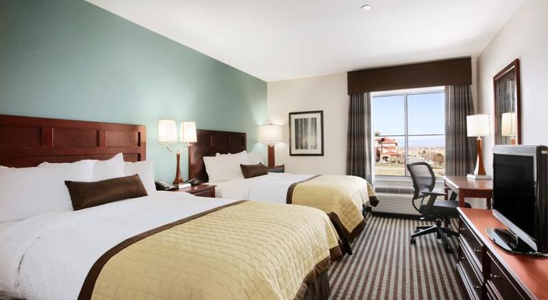 Baymont By Wyndham Denver International Airport Eksteriør billede